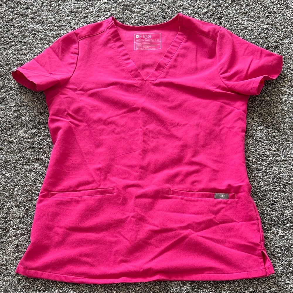 Figs Women's Bright Pink scrub set